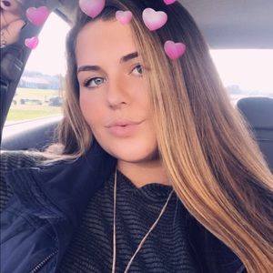 Meet your Posher, Raegan